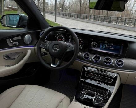 Серый Мерседес Е-Класс, объемом двигателя 2 л и пробегом 112 тыс. км за 29000 $, фото 10 на Automoto.ua