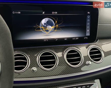 Серый Мерседес Е-Класс, объемом двигателя 3.98 л и пробегом 55 тыс. км за 72990 $, фото 14 на Automoto.ua