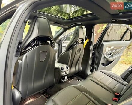 Сірий Мерседес Е-Клас, об'ємом двигуна 3.98 л та пробігом 17 тис. км за 96500 $, фото 28 на Automoto.ua