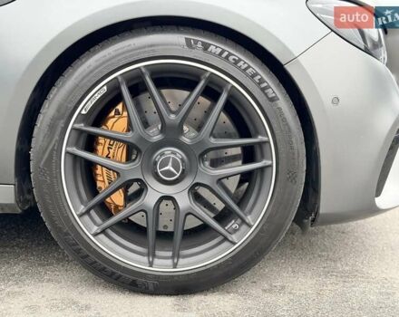 Серый Мерседес Е-Класс, объемом двигателя 3.98 л и пробегом 64 тыс. км за 89500 $, фото 7 на Automoto.ua