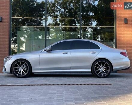 Серый Мерседес Е-Класс, объемом двигателя 1.99 л и пробегом 94 тыс. км за 29790 $, фото 7 на Automoto.ua