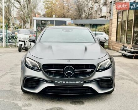 Серый Мерседес Е-Класс, объемом двигателя 3.98 л и пробегом 64 тыс. км за 89500 $, фото 1 на Automoto.ua