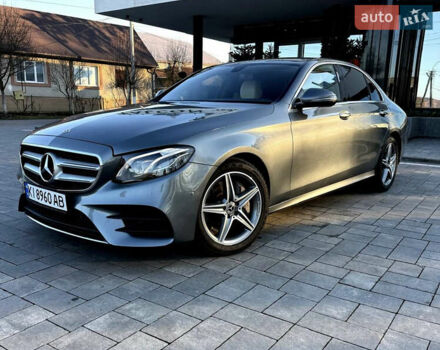 Сірий Мерседес Е-Клас, об'ємом двигуна 1.99 л та пробігом 115 тис. км за 31000 $, фото 1 на Automoto.ua