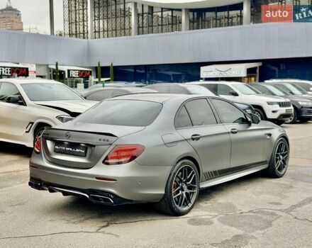 Серый Мерседес Е-Класс, объемом двигателя 3.98 л и пробегом 64 тыс. км за 89500 $, фото 15 на Automoto.ua