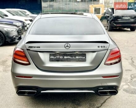 Серый Мерседес Е-Класс, объемом двигателя 3.98 л и пробегом 64 тыс. км за 89500 $, фото 11 на Automoto.ua