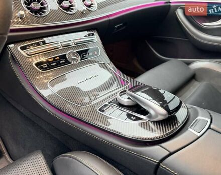 Серый Мерседес Е-Класс, объемом двигателя 3.98 л и пробегом 64 тыс. км за 89500 $, фото 29 на Automoto.ua