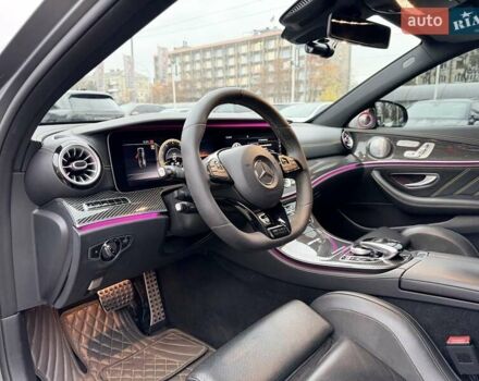 Серый Мерседес Е-Класс, объемом двигателя 3.98 л и пробегом 64 тыс. км за 89500 $, фото 19 на Automoto.ua