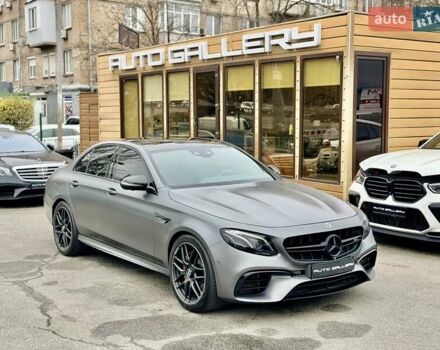 Серый Мерседес Е-Класс, объемом двигателя 3.98 л и пробегом 64 тыс. км за 89500 $, фото 4 на Automoto.ua