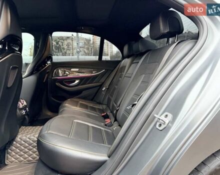 Серый Мерседес Е-Класс, объемом двигателя 3.98 л и пробегом 64 тыс. км за 89500 $, фото 31 на Automoto.ua