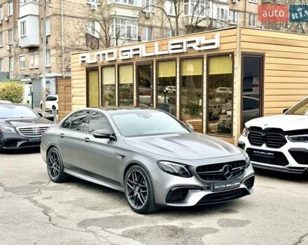 Серый Мерседес Е-Класс, объемом двигателя 3.98 л и пробегом 64 тыс. км за 89500 $, фото 5 на Automoto.ua