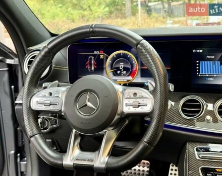 Сірий Мерседес Е-Клас, об'ємом двигуна 3.98 л та пробігом 17 тис. км за 96500 $, фото 38 на Automoto.ua