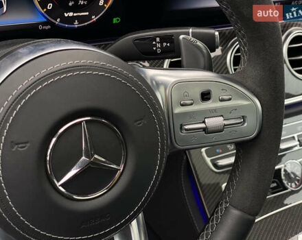 Серый Мерседес Е-Класс, объемом двигателя 3.98 л и пробегом 55 тыс. км за 72990 $, фото 9 на Automoto.ua