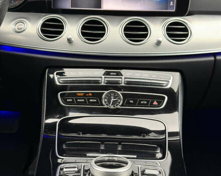 Сірий Мерседес Е-Клас, об'ємом двигуна 2 л та пробігом 225 тис. км за 29500 $, фото 26 на Automoto.ua