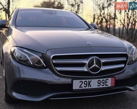 Серый Мерседес Е-Класс, объемом двигателя 0 л и пробегом 244 тыс. км за 31900 $, фото 7 на Automoto.ua