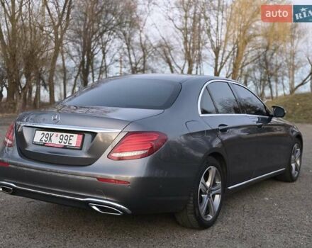 Серый Мерседес Е-Класс, объемом двигателя 0 л и пробегом 244 тыс. км за 31900 $, фото 4 на Automoto.ua