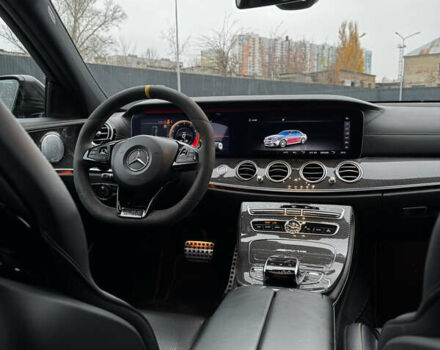 Сірий Мерседес Е-Клас, об'ємом двигуна 3.98 л та пробігом 76 тис. км за 74000 $, фото 17 на Automoto.ua