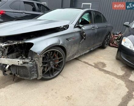 Сірий Мерседес Е-Клас, об'ємом двигуна 3.98 л та пробігом 90 тис. км за 32900 $, фото 3 на Automoto.ua