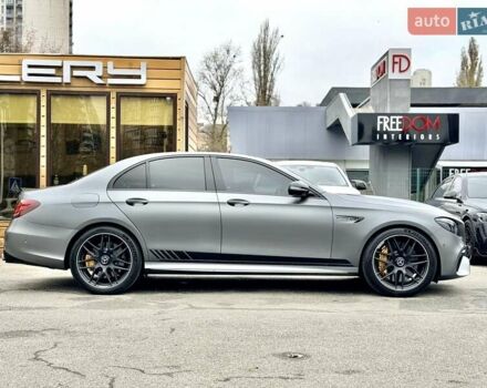 Серый Мерседес Е-Класс, объемом двигателя 3.98 л и пробегом 64 тыс. км за 89500 $, фото 8 на Automoto.ua