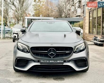 Серый Мерседес Е-Класс, объемом двигателя 3.98 л и пробегом 64 тыс. км за 89500 $, фото 2 на Automoto.ua