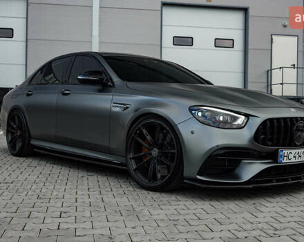 Серый Мерседес Е-Класс, объемом двигателя 4 л и пробегом 42 тыс. км за 89000 $, фото 2 на Automoto.ua