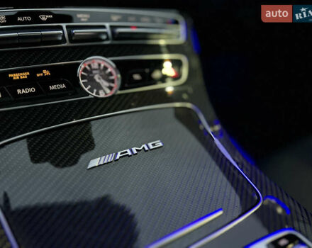 Серый Мерседес Е-Класс, объемом двигателя 4 л и пробегом 44 тыс. км за 78999 $, фото 41 на Automoto.ua