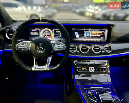 Серый Мерседес Е-Класс, объемом двигателя 4 л и пробегом 44 тыс. км за 78999 $, фото 35 на Automoto.ua