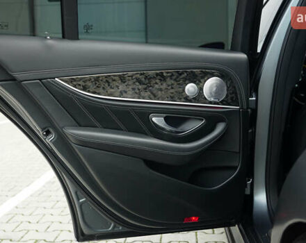 Серый Мерседес Е-Класс, объемом двигателя 4 л и пробегом 42 тыс. км за 89000 $, фото 37 на Automoto.ua