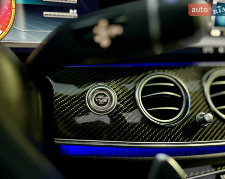 Серый Мерседес Е-Класс, объемом двигателя 4 л и пробегом 44 тыс. км за 78999 $, фото 52 на Automoto.ua