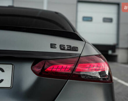 Серый Мерседес Е-Класс, объемом двигателя 4 л и пробегом 42 тыс. км за 89000 $, фото 9 на Automoto.ua