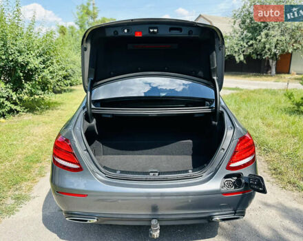 Сірий Мерседес Е-Клас, об'ємом двигуна 2 л та пробігом 150 тис. км за 34500 $, фото 27 на Automoto.ua