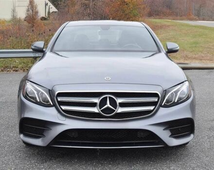 Серый Мерседес Е-Класс, объемом двигателя 2 л и пробегом 47 тыс. км за 17900 $, фото 1 на Automoto.ua