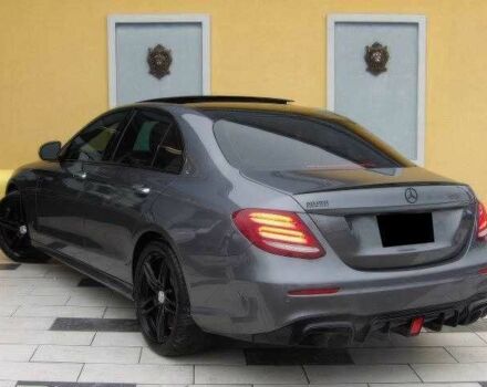 Серый Мерседес Е-Класс, объемом двигателя 0 л и пробегом 65 тыс. км за 19000 $, фото 4 на Automoto.ua