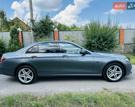 Сірий Мерседес Е-Клас, об'ємом двигуна 2 л та пробігом 150 тис. км за 34500 $, фото 4 на Automoto.ua