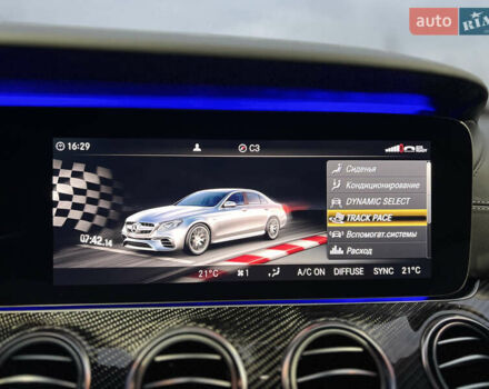 Серый Мерседес Е-Класс, объемом двигателя 4 л и пробегом 44 тыс. км за 78999 $, фото 47 на Automoto.ua