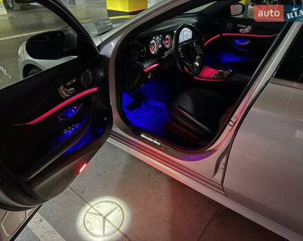 Серый Мерседес Е-Класс, объемом двигателя 1.99 л и пробегом 135 тыс. км за 31700 $, фото 1 на Automoto.ua