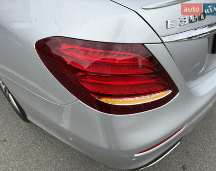 Серый Мерседес Е-Класс, объемом двигателя 1.99 л и пробегом 135 тыс. км за 31700 $, фото 3 на Automoto.ua