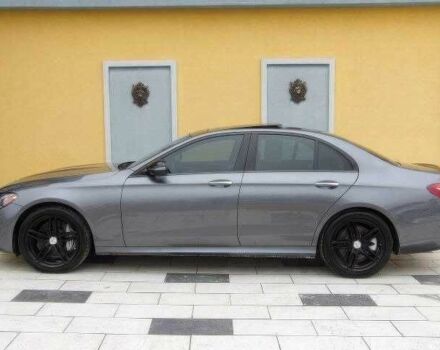 Серый Мерседес Е-Класс, объемом двигателя 0 л и пробегом 65 тыс. км за 19000 $, фото 3 на Automoto.ua
