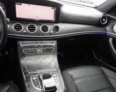 Серый Мерседес Е-Класс, объемом двигателя 0 л и пробегом 65 тыс. км за 19000 $, фото 9 на Automoto.ua