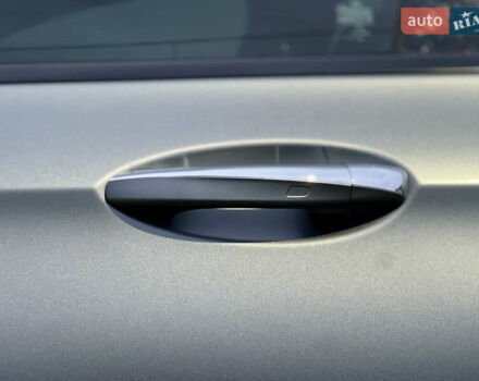 Серый Мерседес Е-Класс, объемом двигателя 4 л и пробегом 44 тыс. км за 78999 $, фото 16 на Automoto.ua