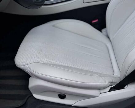 Сірий Мерседес Е-Клас, об'ємом двигуна 1.99 л та пробігом 41 тис. км за 48700 $, фото 19 на Automoto.ua