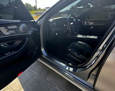 Серый Мерседес Е-Класс, объемом двигателя 2 л и пробегом 100 тыс. км за 50000 $, фото 6 на Automoto.ua