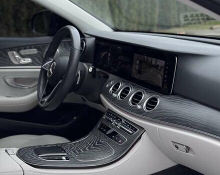 Сірий Мерседес Е-Клас, об'ємом двигуна 1.99 л та пробігом 41 тис. км за 48700 $, фото 24 на Automoto.ua