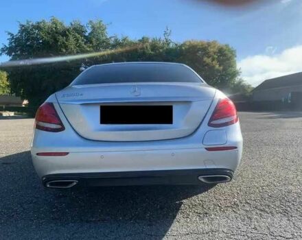 Сірий Мерседес Е-Клас, об'ємом двигуна 2 л та пробігом 107 тис. км за 27000 $, фото 3 на Automoto.ua