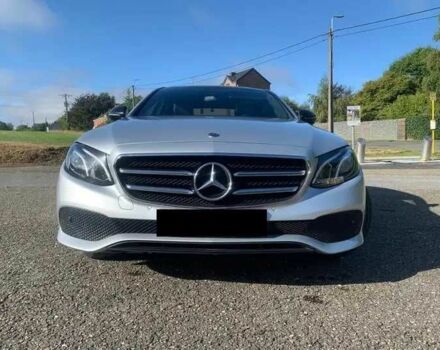 Сірий Мерседес Е-Клас, об'ємом двигуна 2 л та пробігом 107 тис. км за 27000 $, фото 1 на Automoto.ua