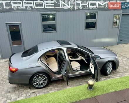 Серый Мерседес Е-Класс, объемом двигателя 3 л и пробегом 108 тыс. км за 52900 $, фото 86 на Automoto.ua