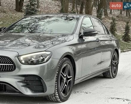 Сірий Мерседес Е-Клас, об'ємом двигуна 1.95 л та пробігом 68 тис. км за 54500 $, фото 1 на Automoto.ua