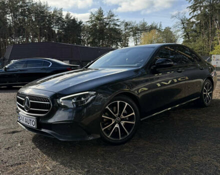 Сірий Мерседес Е-Клас, об'ємом двигуна 1.95 л та пробігом 175 тис. км за 45900 $, фото 1 на Automoto.ua