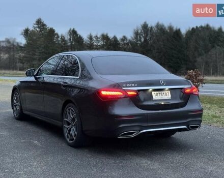 Сірий Мерседес Е-Клас, об'ємом двигуна 1.95 л та пробігом 146 тис. км за 45999 $, фото 6 на Automoto.ua