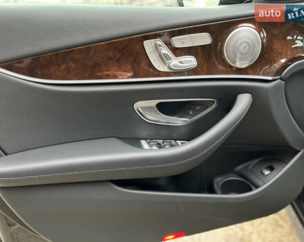 Серый Мерседес Е-Класс, объемом двигателя 1.99 л и пробегом 51 тыс. км за 55000 $, фото 16 на Automoto.ua