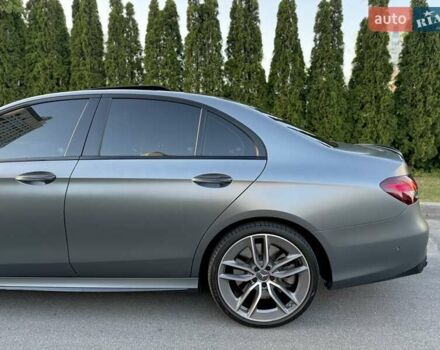 Серый Мерседес Е-Класс, объемом двигателя 3 л и пробегом 50 тыс. км за 79000 $, фото 3 на Automoto.ua